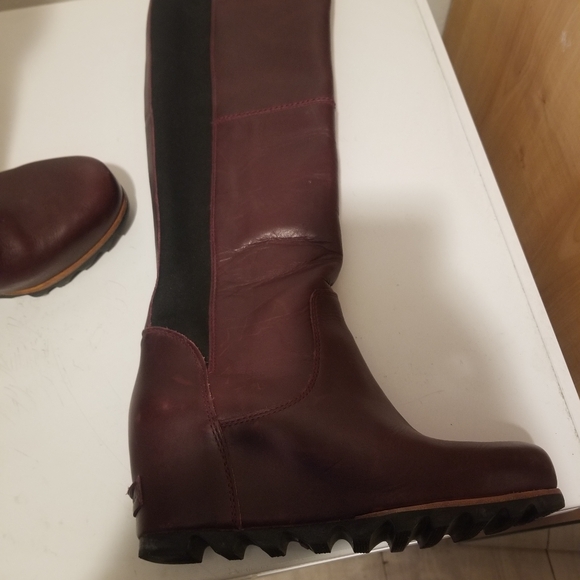 Sorel leather wedge boot - Picture 3 of 5
